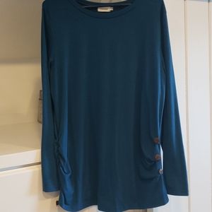 Long sleeve maternity shirt